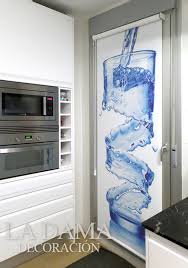 Estor enrollable translúcido con tejido de loneta básica. Cortinas Para Puertas Cual Elegir La Dama Decoracion