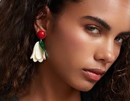 DJ Patty Cuevas 项目:: Photos, videos, logos, illustrations and branding ::  Behance