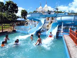 Water theme park, splash away in ' the largest water theme park in malaysia, ' as you begin your thrilling water escapade. 26 Waterparks In Malaysia For Your Next Getaway C Letsgoholiday My