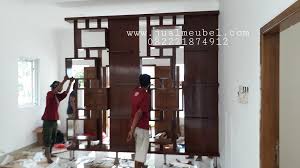 Tetapi pernahkah anda berpikir bahwa pembatas ruangan atau penyekat ruangan tidak perlu harus menggunakan tembok selalu. 54 Ide Top Rak Minimalis Penyekat Ruangan