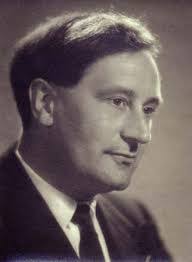 Robert Hinde's Instagram, Twitter & Facebook