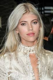 Gently cover with plastic wrap to keep the lightener moist. 55 Best Blonde Shades You Can Wear Year Round All Things Hair Uk