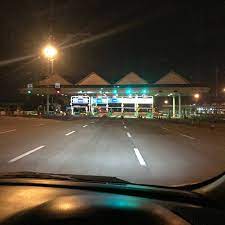 Untuk pengetahuan kau orang, surau plaza tol ni kita kena lalu depan tandas lepas tu baru jumpa surau. Photos At Plaza Tol Ipoh Selatan Toll Plaza In Ipoh