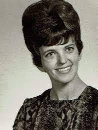 Vonda Howell's Instagram, Twitter & Facebook