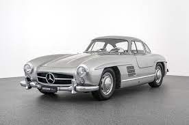 Of those only 1 400 were coupes. Mercedes Benz 300 Sl Flugelturer Classics Brabus