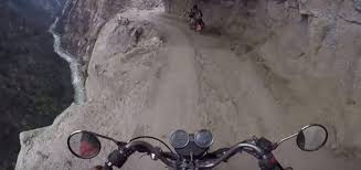 Risultati immagini per STRADE PERICOLOSE DAL MONDO