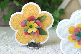 You can use store bought cut outs or use recycled scraps of paper and ribbon. How To Make Flower Shaped Cards