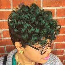 19 Photos That Prove Emerald Hair Is Edgy Yet Wearable Short Weave Hairstyles Weave Hairstyles Quick Weave Hairstyles
