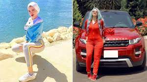 وأنكرت حنين حسام ومودة الأدهم التهم الموجهة لهما أمام المحكمة، وأكدت حنين حسام أنها لم تفعل أى جرم، مستطردة : معملتش حاجة واشتراك الباقين معهم في الجريمتين المشار إليهما، وحيازة أحدهم برامج مصممة بدون تصريح من «جهاز تنظيم الاتصالات»، أو مسوغ من الواقع أو. Ø§Ù„Ø­ÙƒÙ… Ø¹Ù„Ù‰ Ø­Ù†ÙŠÙ† Ø­Ø³Ø§Ù… ÙˆÙ…ÙˆØ¯Ø© Ø§Ù„Ø§Ø¯Ù‡Ù… Ø¨Ø§Ù„Ø³Ø¬Ù† Ù…ØµØ± ÙÙˆØ±