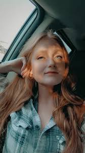 Shelby Cress's Instagram, Twitter & Facebook