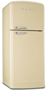 I Ve Always Been A Fan Of Smeg Appliances Just Not Too Sure Where To Get Hold Of Them In Canada Check Out This Cool Vintage Re Retro Refrigerator Smeg Style