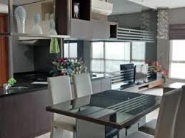 Dalam kawasan perumahan pakuwon, dekat dengan beberapa mal, rumah sakit, sekolah, universitas dan fasililtas lain. Sewa Apartemen Waterplace Residence Surabaya Murah Direct Owner Studio 1br 2br 3br