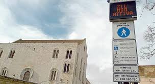 Segnaletica ancora non pronta, rinvio per la Ztl a Bari Vecchia. Si parte a  febbraio