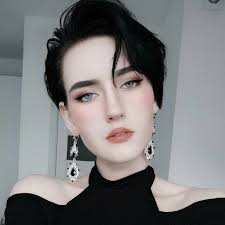 While those with blonde hair and brown hair have the luxury of easily finding their eyebrow match, matching coppery or auburn arches isn. Untitled In 2020 Permanent Makeup Eyebrows Instagram Eyebrows Hair Reference