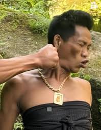 Yung nagsimula kana pumaldo sa Buhay, Pero pag silip mosa Bintana May mga  Missile na Lumilipad