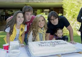 Amores Con Trampa Festeja A Cuatro Actores De Su Elenco Mixed Voces