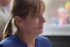 L'une des grandes forces du feuilleton, c'est l'évocation en toute lucidité de sujets souvent tabous. Indiscretion Blanche Est Victime D Une Moquerie