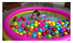 Kolam renang anak biasanya terbuat dari bahan karet, dari ukuran kolam renang anak ada banyak sekali pilihan ukuran dari mulai ukuran kolam renan kecil, sedang dan yang. Jual Kolam Renang Bayi Umur 3 Bulan Kolam Renang Intex Ukuran Anak Besar Jakarta Timur K Giant Tokopedia