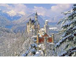 The puzzle is new, with its original factory seal. Winter Scene With Neuschwanstein Castle