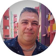 Debora Duque's Instagram, Twitter & Facebook