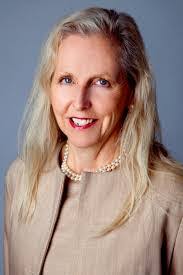 Nanette Hollis's Instagram, Twitter & Facebook