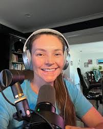 Ashley Agan's Instagram, Twitter & Facebook