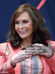 205 Loretta Lynn And Jack White Inducted Into The Nashville Walk Of Fame  Stock Photos, High-Res Pictures, and Images