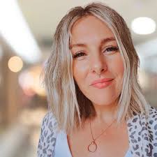 Considering a life change? Feeling stuck and need some inspiration? This  offering is great for Creatives and Butterflies finding their wings!  “Getting Out of Your Own Way” is a discussion-based retreat to