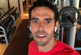 Kakà, il figlio Luca stupisce sul campo da calcio: il video