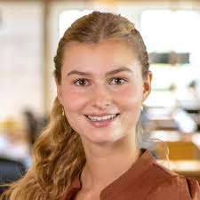 Grace Foley's Instagram, Twitter & Facebook