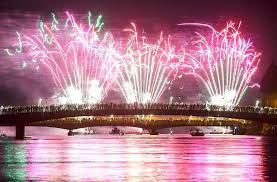 Klimanotstand In Konstanz Das Letzte Feuerwerk Bringt Auch Misstone Baden Wurttemberg Stuttgarter Zeitung