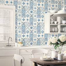 Victoria's classic airfix inspired design features kitchen classics such as salt and pepper pots, cutlery, measuring spoons and more. High Quality Wallpapers And Fabrics Kitchen Wallpaper Kitchen Style Ck36622 Decowunder