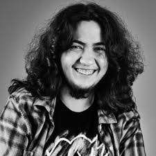 Alisha Klein's Instagram, Twitter & Facebook