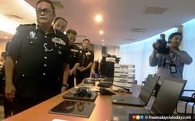 High tides and low tides, surf reports, sun and moon rising and setting times, lunar phase, fish activity and weather conditions in kota kinabalu. Sabah Cops Smash Macau Scam Syndicate 80 Chinese Nationals Held Free Malaysia Today Fmt