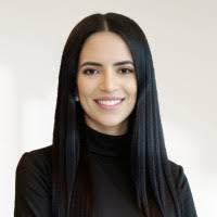 Dina Wallace's Instagram, Twitter & Facebook