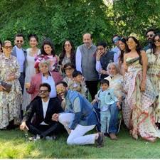 We did not find results for: Sonam Kapoor With Father Anil Kapoor Others Pose For A Perfect Family Pic As They Attend A Wedding In London