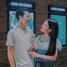 Check spelling or type a new query. 10 Potret Romantis Adik Risa Saraswati Riana Rizki Suami