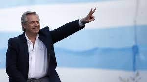 La locomotora que iba derecho al precipicio, va a parar y girar. Alberto Fernandez Agradecio El Saludo De Sebastian Pinera Nuestros Pueblos Merecen Que Trabajemos Por La Integracion De America Latina Misionesonline