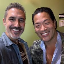 Crazy week, zero chill 😅 🏆 Kicked off with the AKTIV Against Cancer  Inspiration Award ✈️ Flew to Chicago to keynote ICRF's 50th Tower of Hope  Gala 🎤 Hosted “Outlaugh” at Upright