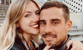 Su novia, stephanie demner contó a través de su instagram cómo vivió el duelo que disputó su novio: La Divertida Anecdota Que Involucra A La Novia Del Bahiense Guido Pella La Brujula 24