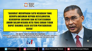 The lyrics to this song goes something like this. Jabatan Penerangan Malaysia On Twitter Petikan Temubual Yb Dato Takiyuddin Bin Hassan Menteri Di Jabatan Perdana Menteri Parlimen Dan Undang Undang Mengenai Proklamasi Darurat Bahagian 1 Komunikasikita Darurat Jabatanpenerangan