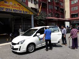 Jadual waktu solat shah alam waktu solat adalah peruntukan tempoh atau selang masa tertentu bagi masyarakat muslim menjalani syariat solat sama ada fardhu ataupun sunat. Lembaga Zakat Selangor Mais Halaman 18