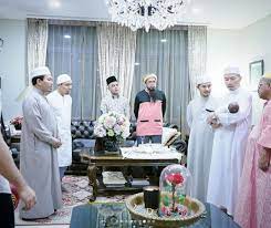 Majlis aqiqah cukur jambul projek pembangunan komuniti antropologi. Foto Majlis Cukur Jambul Putera Kedua Fouziah Gous Tarik Perhatian Simple Jer Kisah Dunia