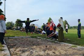 Tepat pada saat itu tercatat lompatan tetinggi dihasilkan oleh seorang atlet dengan tinggi 1,68 meter menggunakan gaya gunting. Aktiviti Sukantara Hari Lahir Pengetua Smktr Smk Tanjong Rambutan