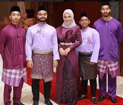 Tun ahmad sarji shares his experience and views on malaysian sports particularly on participating olympic london 2012. Actress Umie Aida Shows Off New Baby Girl To Dr Mahathir And Dr Siti Hasmah