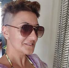 In nemlig.com there is one girl who is assistant supervisor in cool stock  department. She is rude with all employees. She stopped employees to drink  coffee though the employees are working at