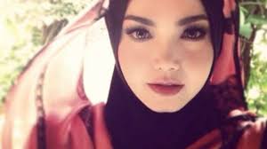 Dato siti nurhaliza medley jaga dia untukku destinasi cinta lebih indah fancam. Diam Diam Siti Nurhaliza Syuting Mv Terbaru Di Bogor