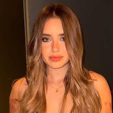 Kari Paris 🐍 (@parisi3parisi)