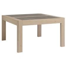 Une Table De Salle A Manger Pratique Et Sobre Avec Des Lignes Droite Un Coloris Chene Clair A Tables A Manger Carrees Table Salle A Manger Salle A Manger Bois