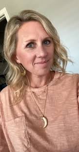 Avon ambassador celebrates 4-year anniversary